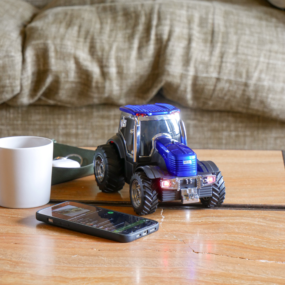 Tractor Bluetooth Speaker & Fm Radio with colour headlights!