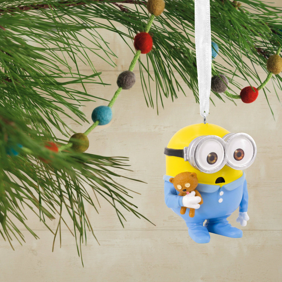 Collectable Minions - Bob The Minion In Pyjamas Ornament